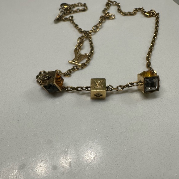 LOUIS VUITTON necklace LV Logo and Cube Swarovski crystals gold - Picture 6 of 15